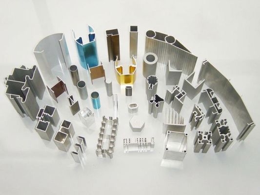 L455 Półautomatyczna maszyna do cięcia aluminium, maszyna do cięcia profili CNC