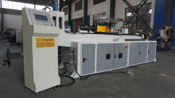 Maszyna do przebijania otworów rur hydraulicznych Servo Motor Rotaion dla rur stalowych