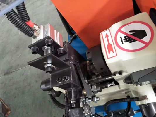 DJ52 Jednogłowa maszyna do rozkładania końcówki rury